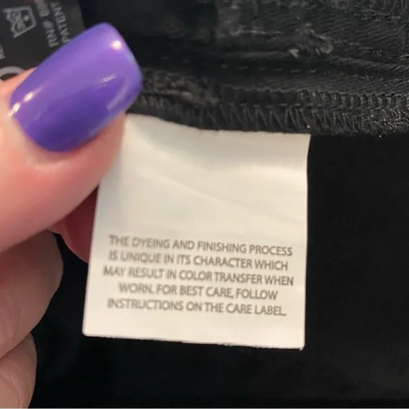 Gloria Vanderbilt Amanda Pull-on Skimmer Black Capri Jean Size 6 NWT - Picture 9 of 16